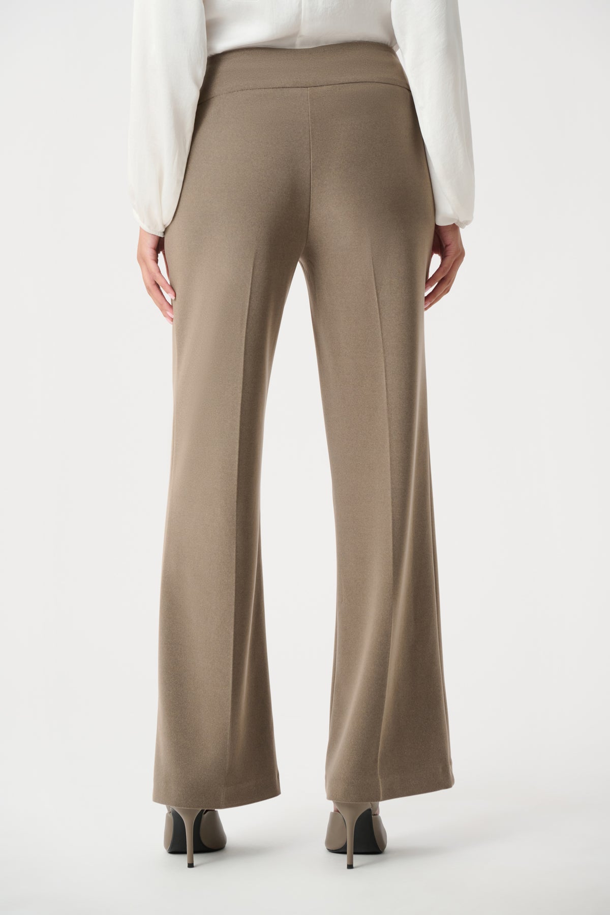 Joseph Ribkoff 263074 Pantaloni pull-on a gamba larga in maglia effetto seta